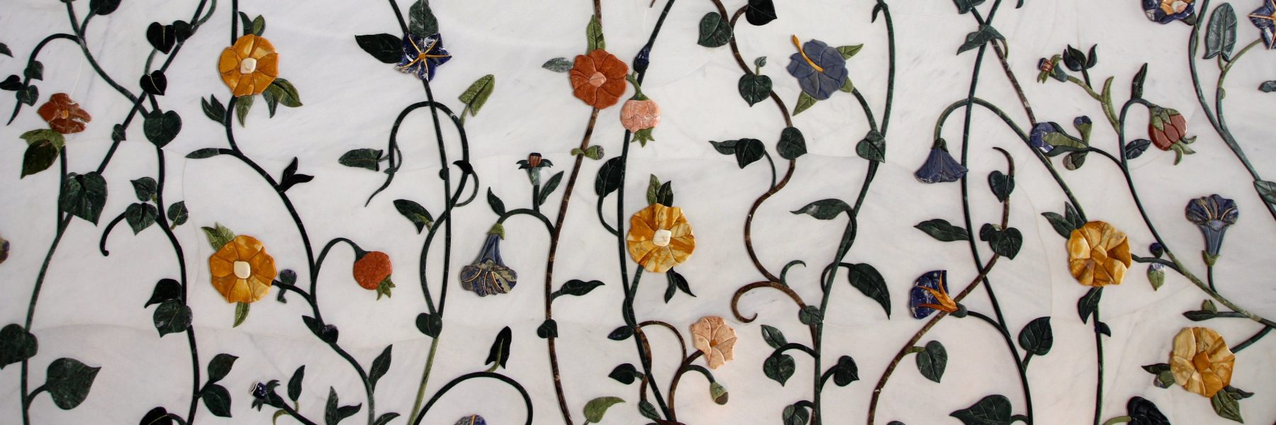 ROYAL INDIA RESTAURANT AND BAR