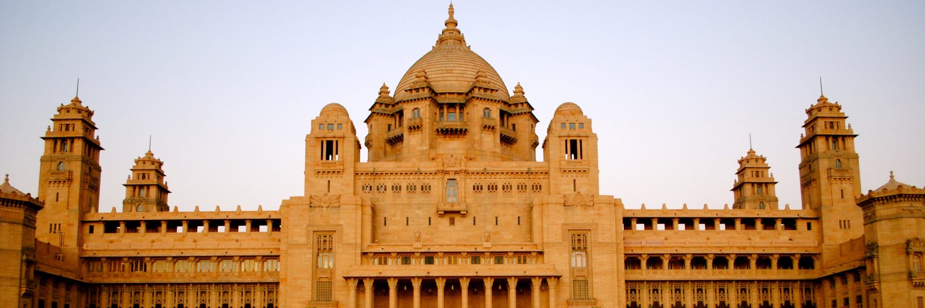 ROYAL INDIA RESTAURANT AND BAR